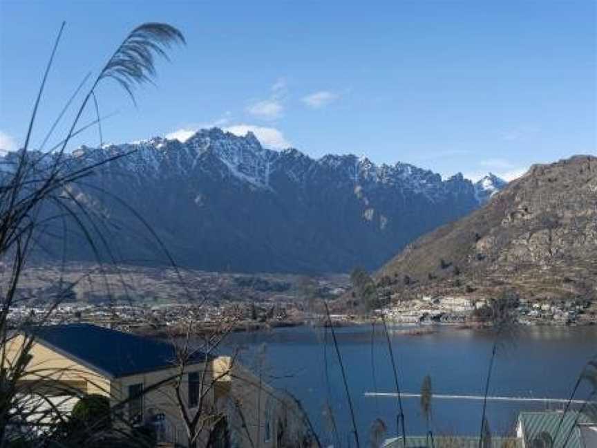 Lake View Viscount, Argyle Hill, New Zealand