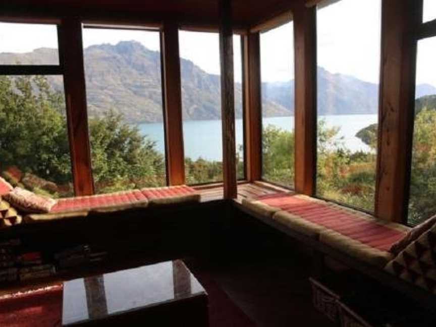 Peaceful - great views - Red House, Argyle Hill, New Zealand