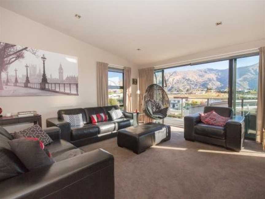 Picture Perfect - Wanaka Holiday Home, Wanaka, New Zealand