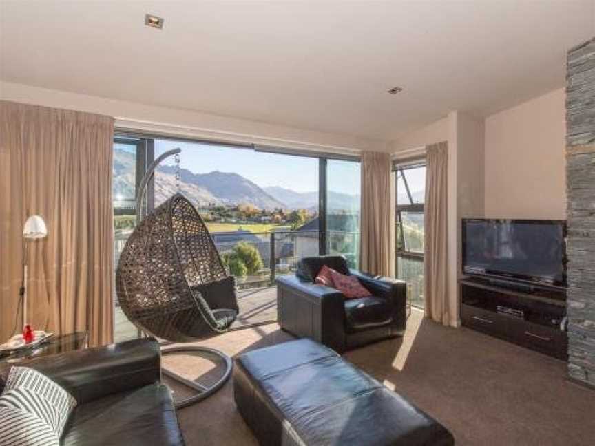 Picture Perfect - Wanaka Holiday Home, Wanaka, New Zealand