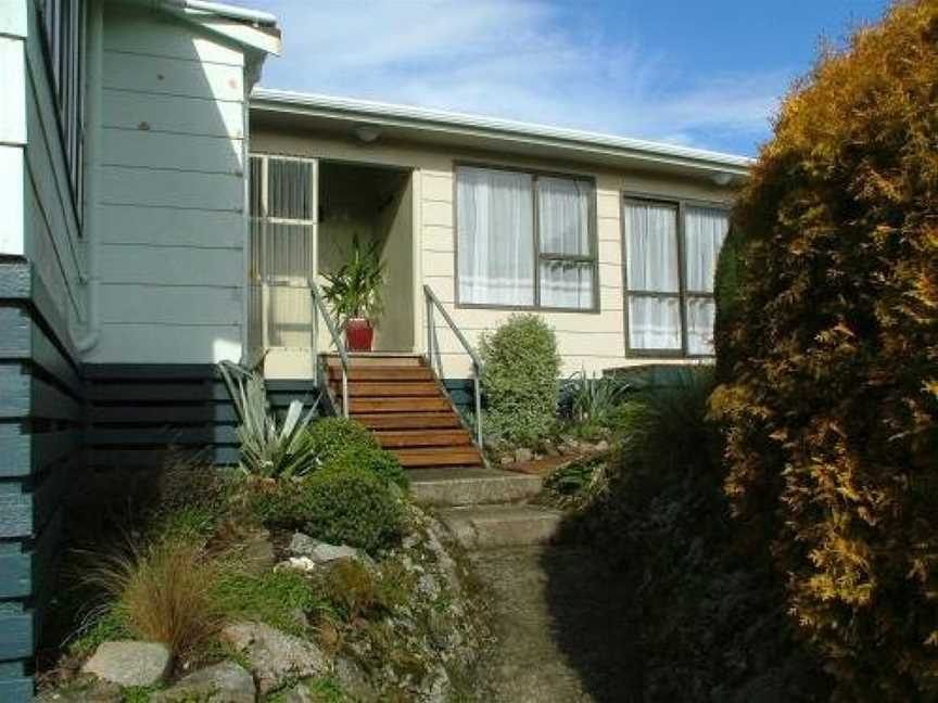 Kowhai Lane Lodge, Half Moon Bay, New Zealand