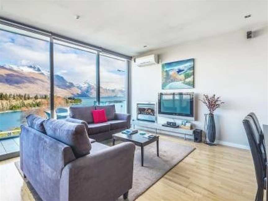 Modern Executive Living in Pounamu, Argyle Hill, New Zealand