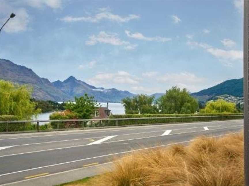 Lake View @ Pounamu, Argyle Hill, New Zealand