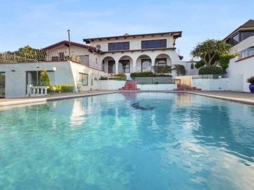 Magnificent Beachfront Mansion - Pool - Fireplace, Pakuranga Heights, New Zealand