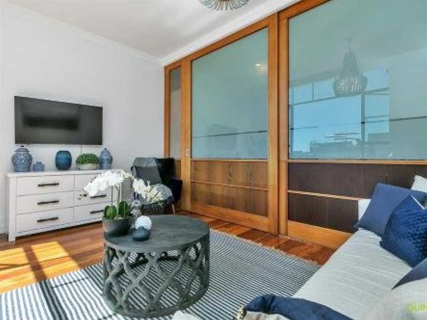 QV Lovely Sunny 1-bedroom in CBD 1025, Eden Terrace, New Zealand