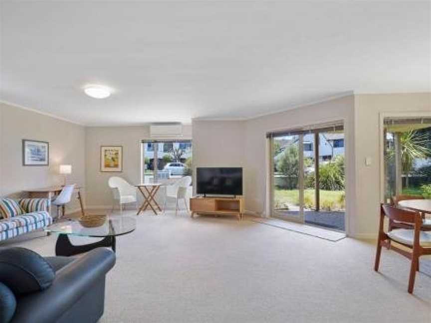 Spacious Beachside Living in Kohi - WiFi - Parking, Eden Terrace, New Zealand