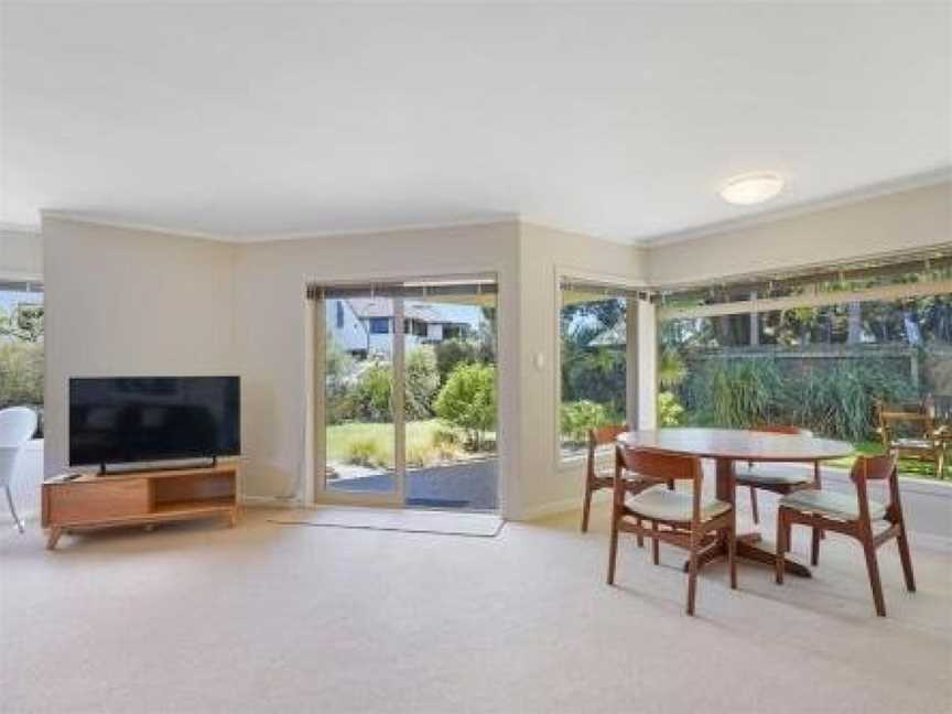 Spacious Beachside Living in Kohi - WiFi - Parking, Eden Terrace, New Zealand