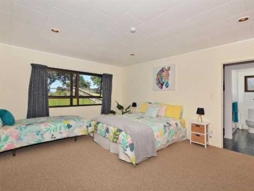 Ridge Haven Accommodation, Ruakaka, New Zealand