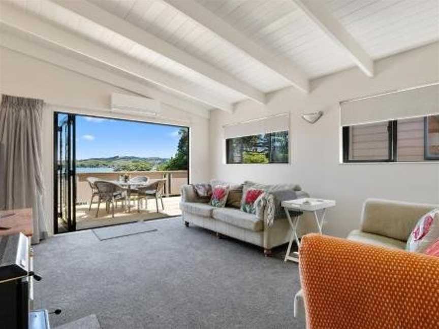 Greenslade Canopy - Raglan Holiday Home, Raglan, New Zealand