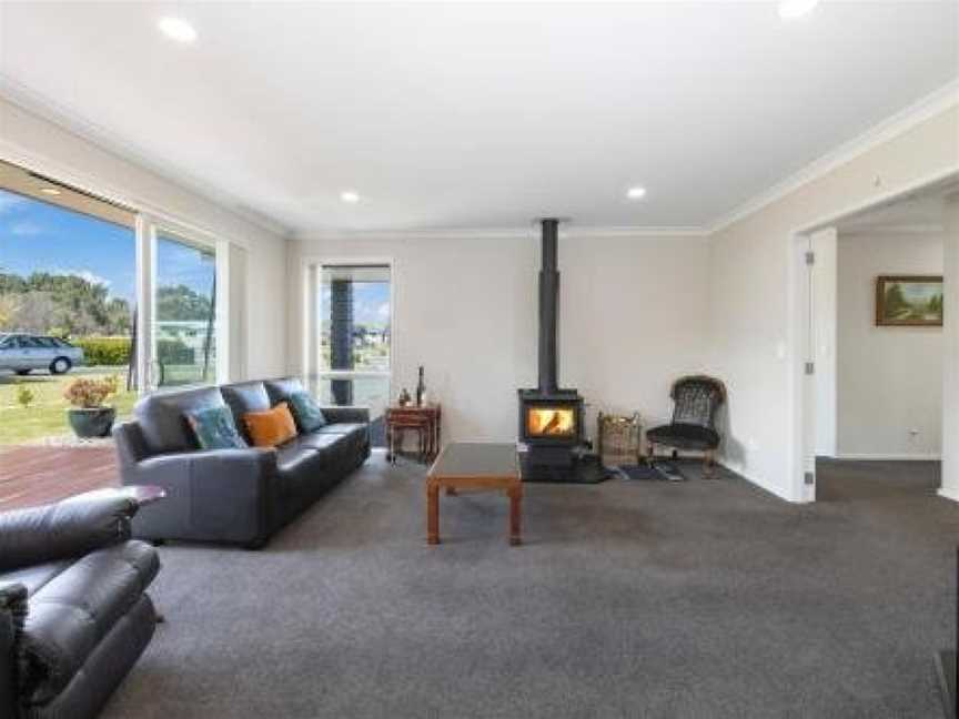 Fabulous in Wharewaka - Wharewaka Holiday Home, Taupo, New Zealand