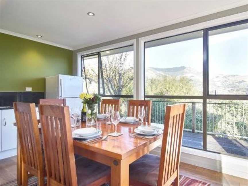 Tiro Treasure - Akaroa Holiday Home, Akaroa, New Zealand