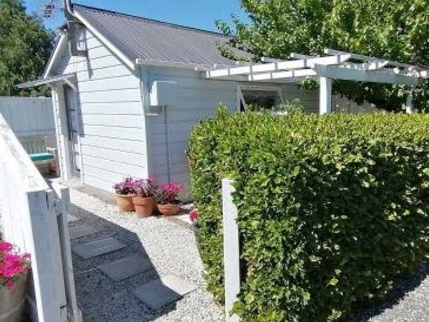 Garden Cottage, Poukiore, New Zealand