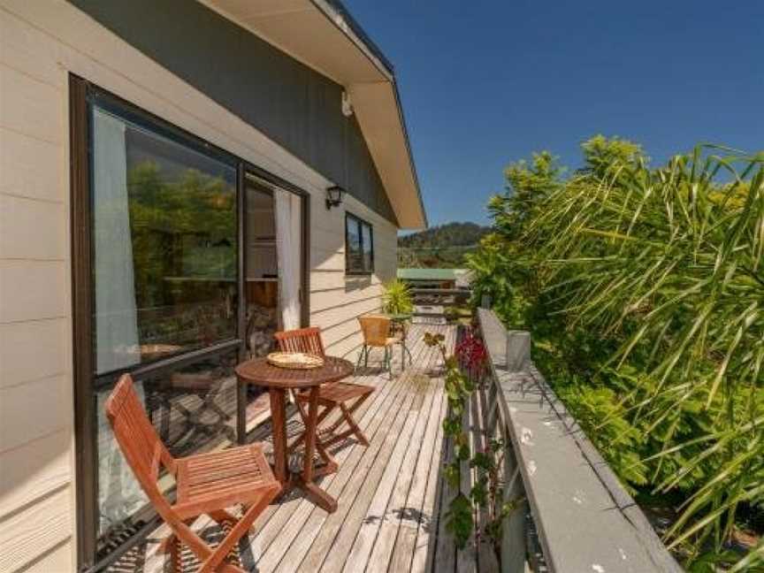 Jacaranda Lodge - Whangamata Unit, Whangamata, New Zealand