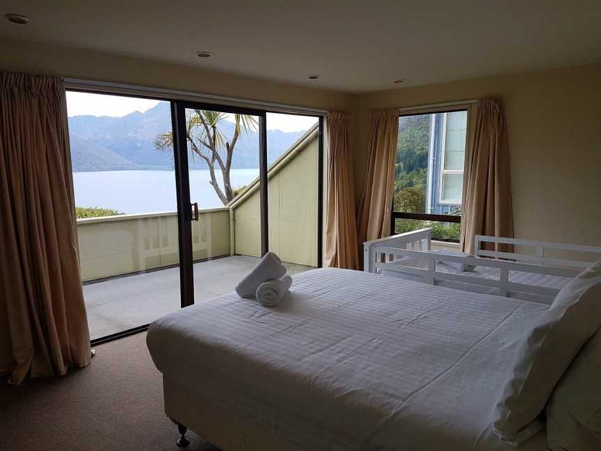 Queenstown Lakeview Holiday Home-5mins to town, Argyle Hill, New Zealand