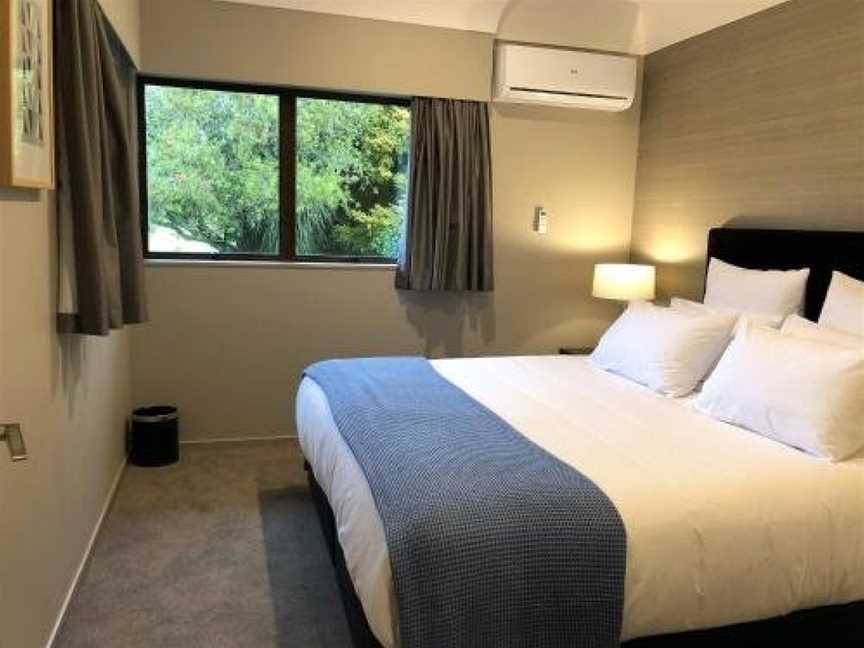 Luxury K-Lodge with Golf course view-Rotorua, Rotorua, New Zealand