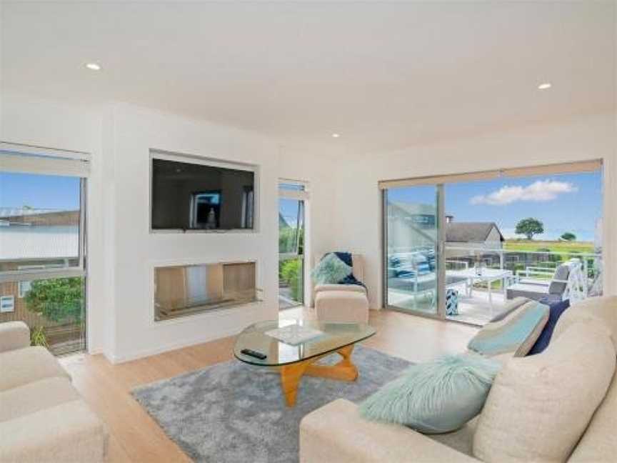 Coastal Pearl - Matarangi Holiday Home, Matarangi, New Zealand