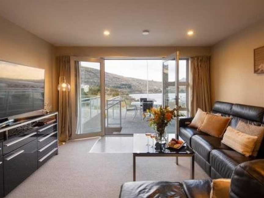 Remarkable Apt Central location Lake Views Garage, Argyle Hill, New Zealand