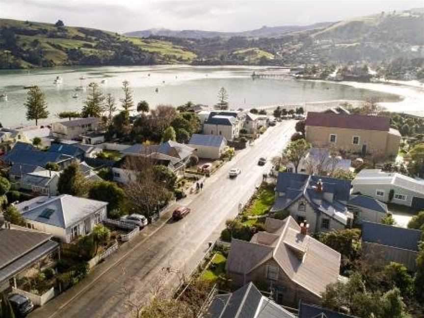 The Villa Akaroa - Akaroa Pet Friendly Holiday Home, Akaroa, New Zealand