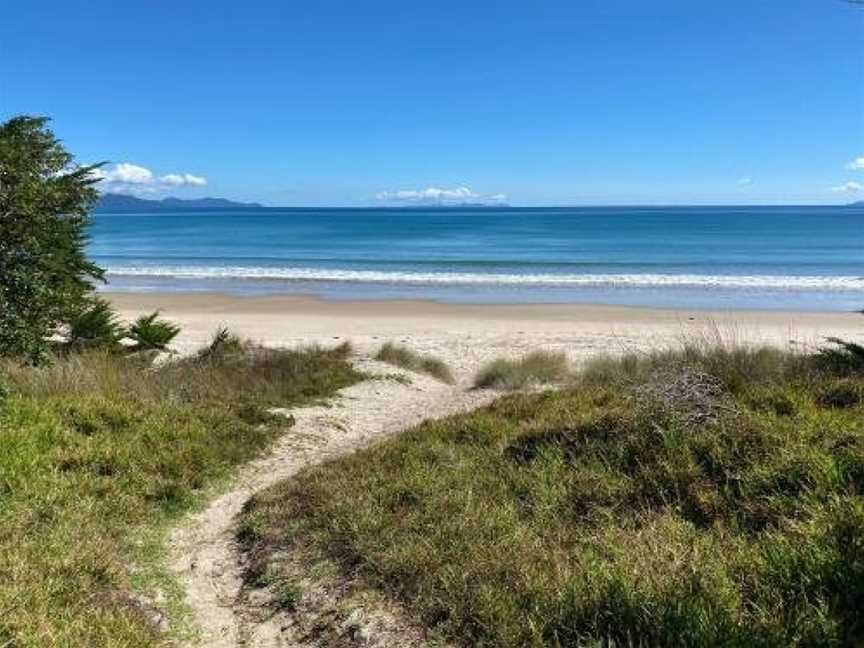 Magnolia Cottage - Kuaotunu Holiday Home, Kuaotunu West, New Zealand