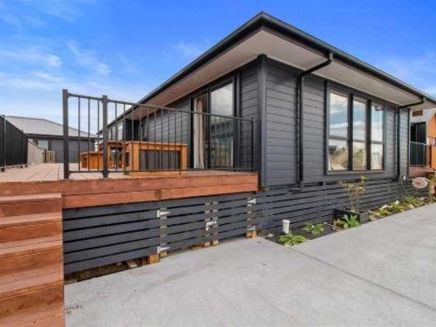 Sandy Shores - Waihi Beach Holiday Home, Waihi Beach, New Zealand