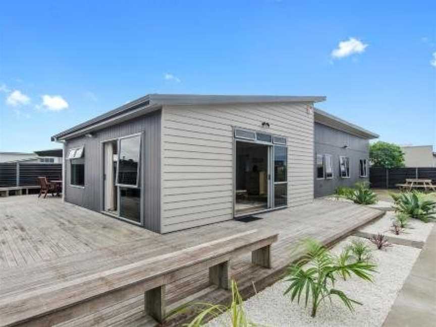 Beauty on Bream Bay - Ruakaka Holiday Home, Ruakaka, New Zealand