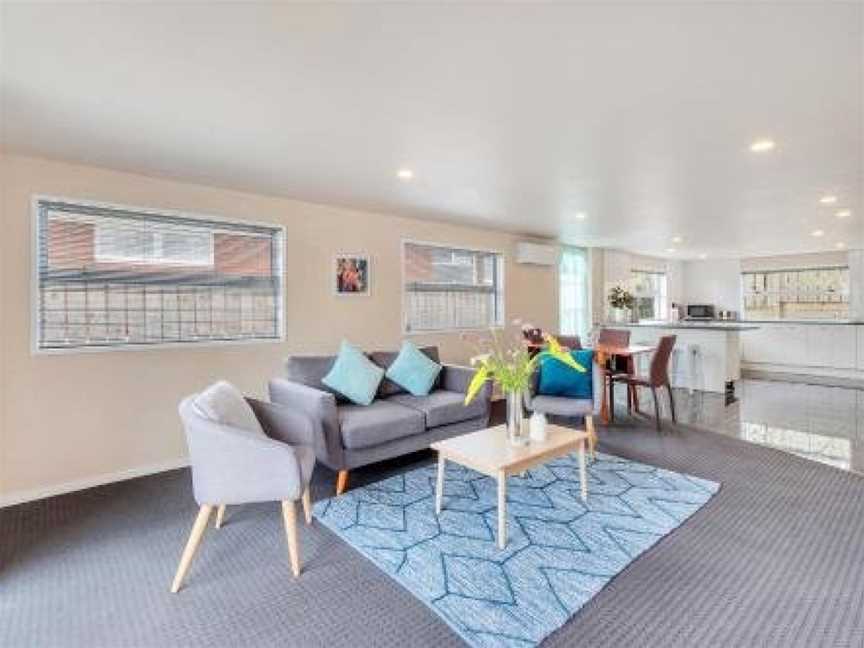 Sunny Three Bedroom Delight l Air-Con l Netflix!, Eden Terrace, New Zealand