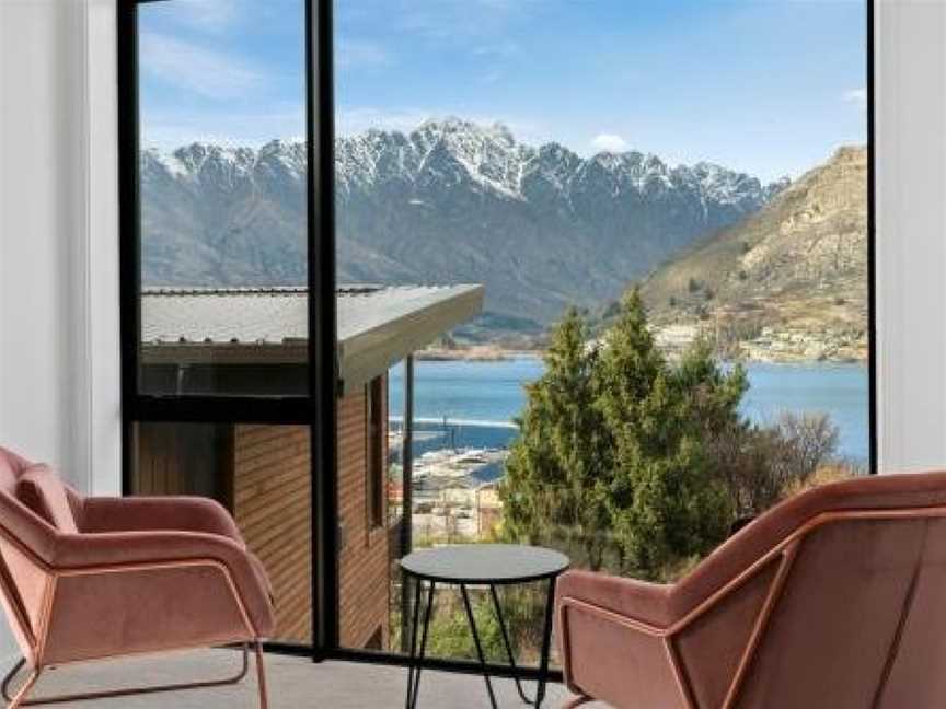 Lakeside Bliss - Queenstown Holiday Home, Argyle Hill, New Zealand