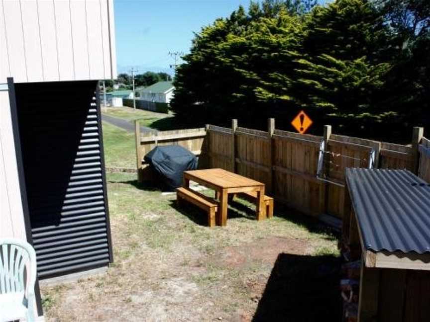 Ponderosa - Waitarere Beach Bach, Levin (Suburb), New Zealand