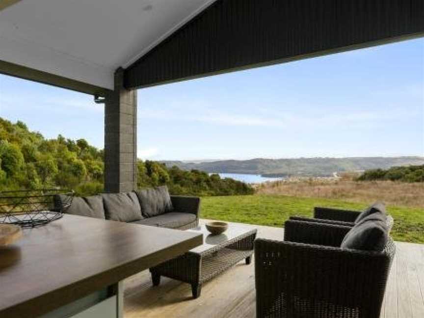 Raptor's Haven - Kinloch Holiday Home, Oruanui, New Zealand