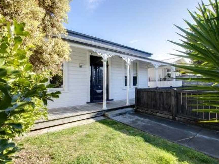 Coastal Villa - Napier Holiday Home, Napier, New Zealand