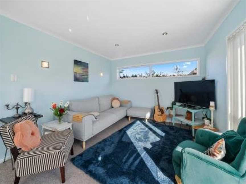 The Little Blue House - Half Moon Bay Holiday Home, Pakuranga Heights, New Zealand