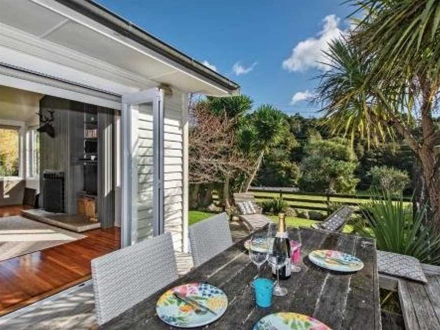 Sandy Bay Hideaway - Sandy Bay Holiday Home, Ngunguru, New Zealand