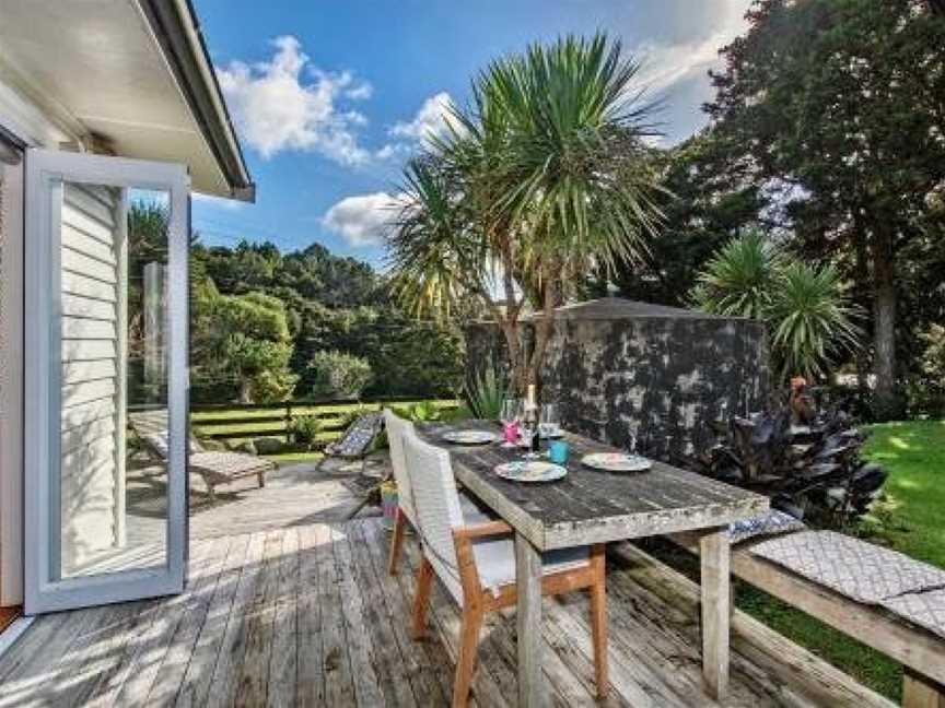 Sandy Bay Hideaway - Sandy Bay Holiday Home, Ngunguru, New Zealand