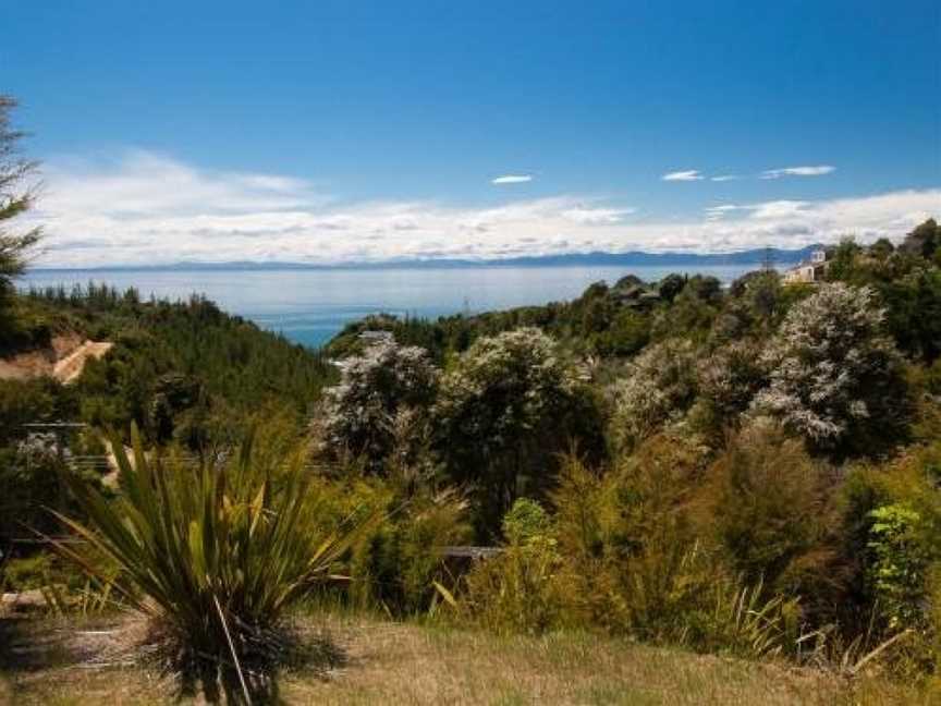 Kanuka House - Kaiteriteri Holiday Home, Kaiteriteri, New Zealand