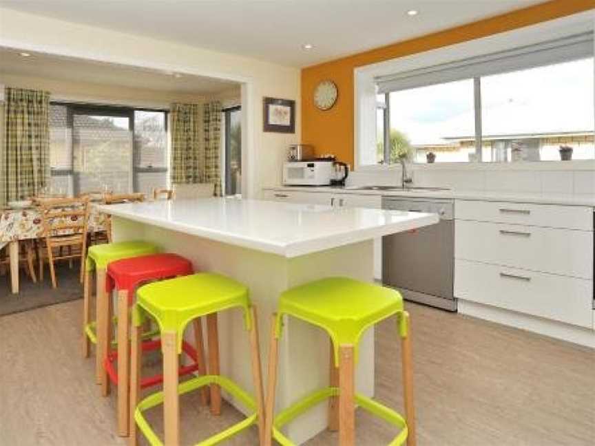 Charlesworth Villa - Christchurch Holiday Homes, Christchurch (Suburb), New Zealand