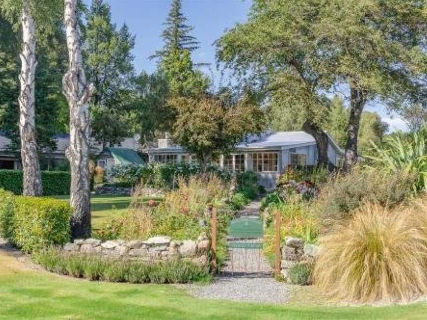 Aldourie Lodge, Lake Tekapo, New Zealand