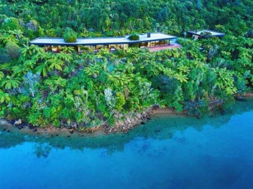 Waterfall Bay Luxury Escape, Picton, New Zealand