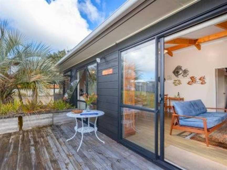 The Hideaway - Omaha Holiday Home, Matakana, New Zealand