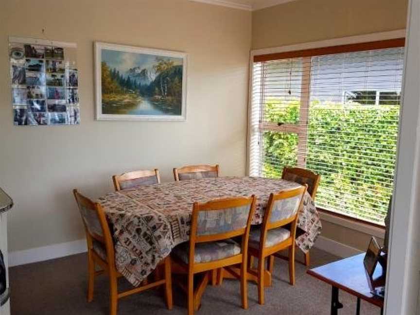 Bach at The Beach - Whitianga Holiday Home, Whitianga, New Zealand