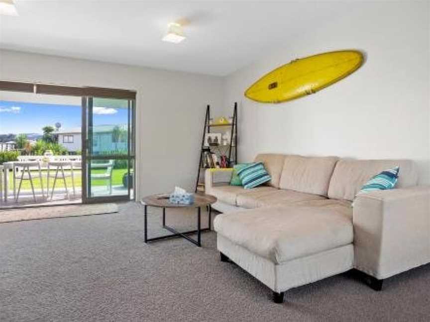 Surf and Sun Bach - Waihi Beach Holiday Home, Waihi Beach, New Zealand