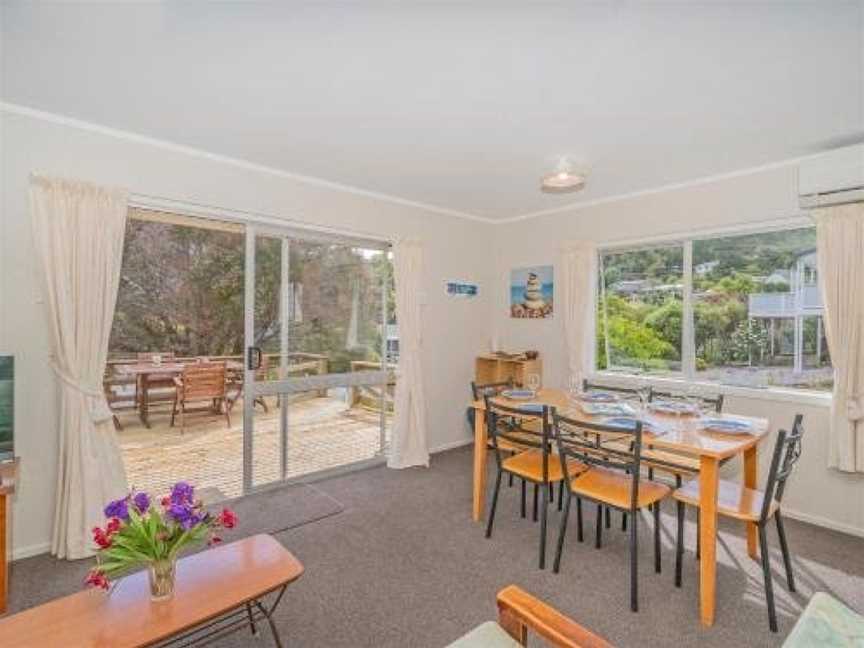 The Windsor Bach - Tairua Holiday Home, Tairua, New Zealand