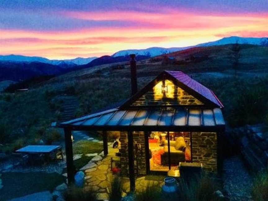 Hawkridge Chalet - Honeymooners Chalet, Arrowtown, New Zealand