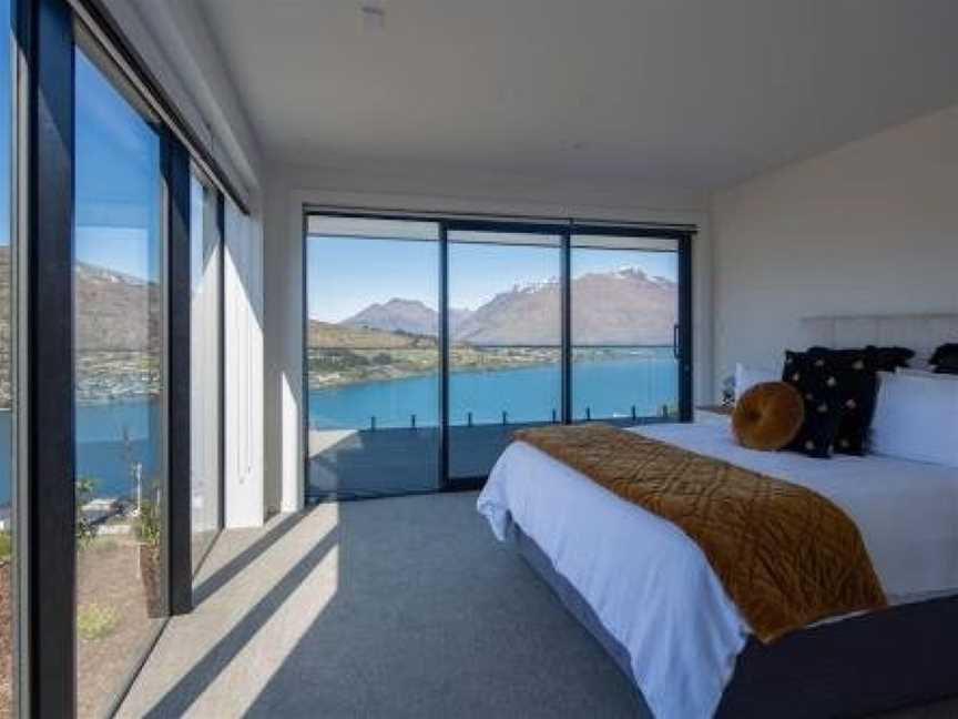 Sky Villa A Luxurious Villa Lake Views Gas Fire, Argyle Hill, New Zealand