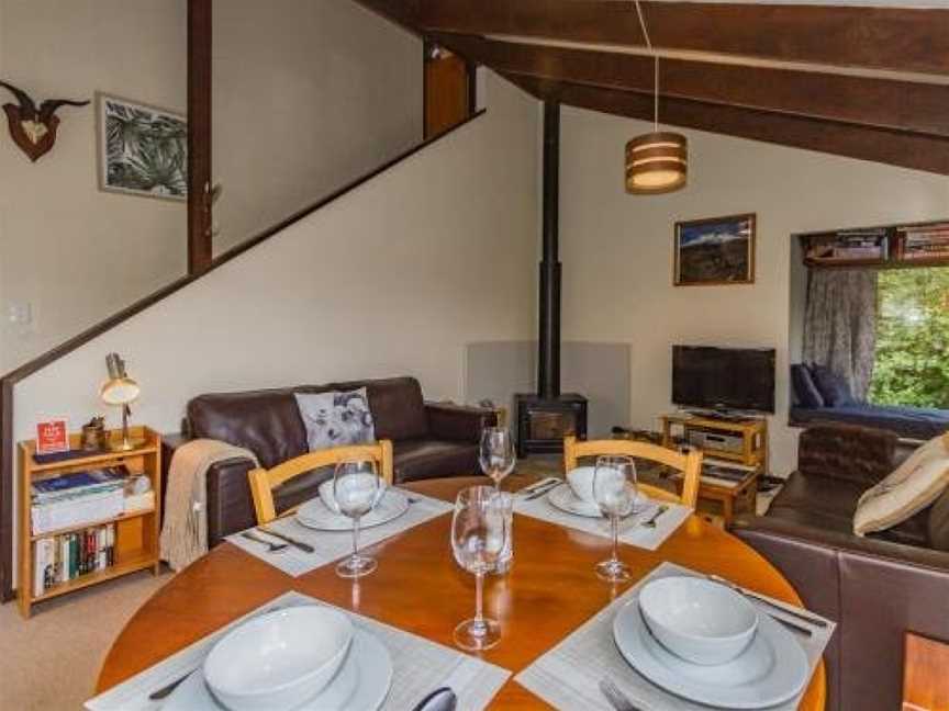 Foyle Street Chalet - Ohakune Holiday Home, Ohakune, New Zealand