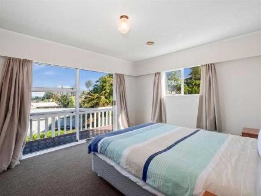 Woodward Lodge - Taupo Holiday Home, Taupo, New Zealand