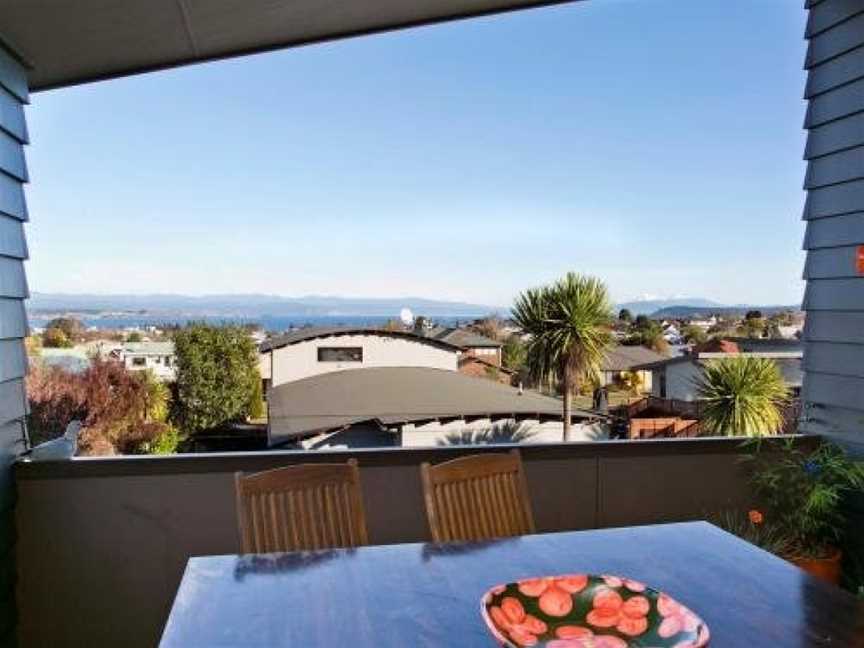 Riverstone Holiday Home - Taupo Holiday Home, Taupo, New Zealand