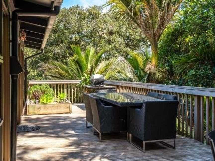 Treetops - Forest Retreat- Near Onetangi Beach, Waiheke Island (Suburb), New Zealand