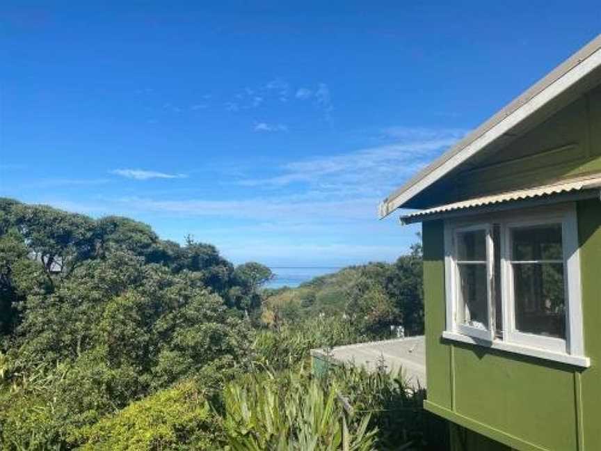 Toad Hall, Baylys Beach, New Zealand