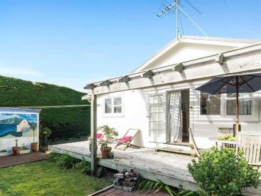 Bijoux - Waikanae Beach Cottage, Paraparaumu, New Zealand