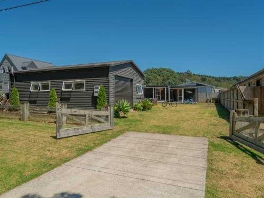 The Bach - Whangamata Holiday Property, Whangamata, New Zealand